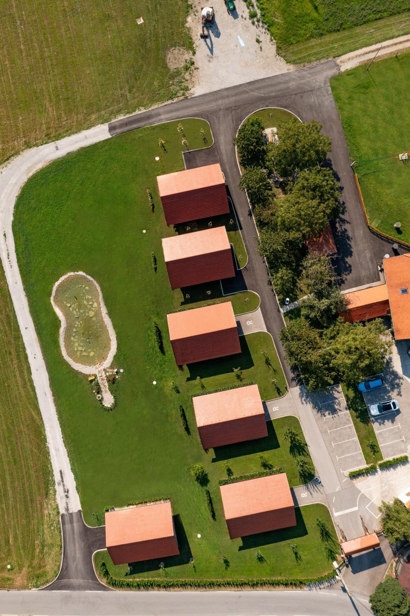 Martinova Izba - Family Bungalows Laško Kültér fotó